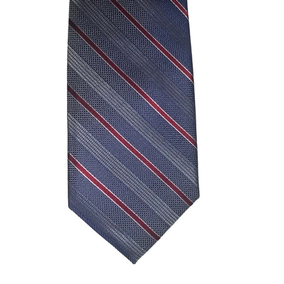 ☀️4/$15 Sale☀️ Chaps Light Blue and Red Diagonal Striped Neck Tie - Picture 2 of 6